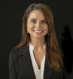 MaryAnn Headshot